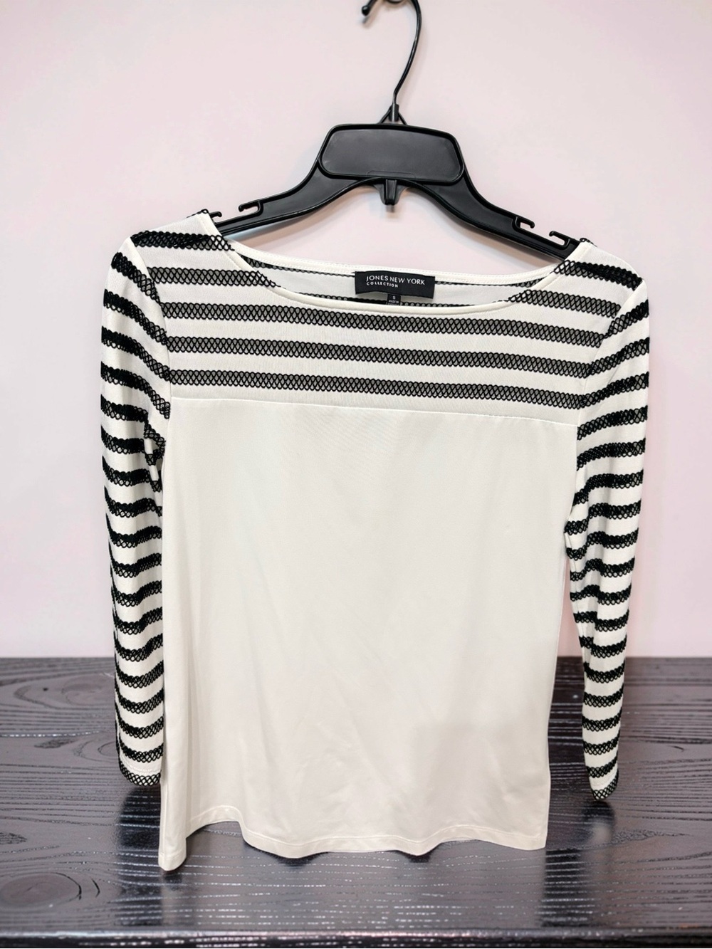 Jones New York Black & White Striped Yoke Long Sleeve Top